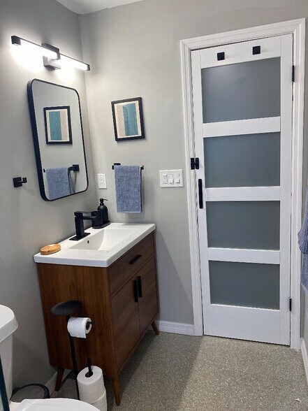 Building Photo - 1205 E 24th Ave