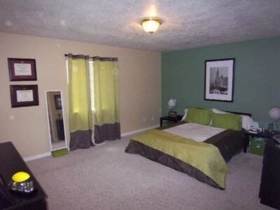 Master bedroom main level - 1800 S Grant Ave