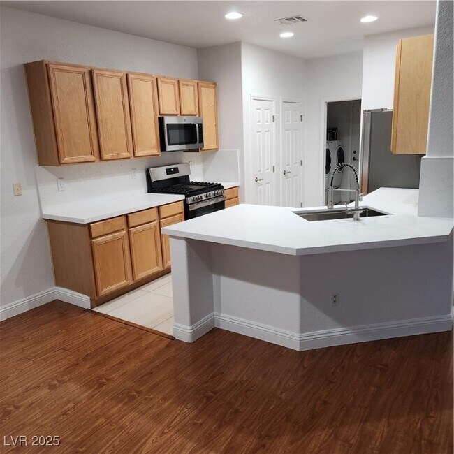 Building Photo - 10680 Congaree St