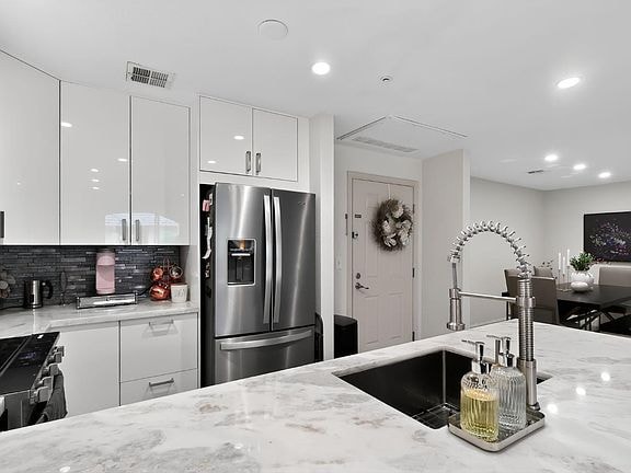 Building Photo - 1550 Technology Dr