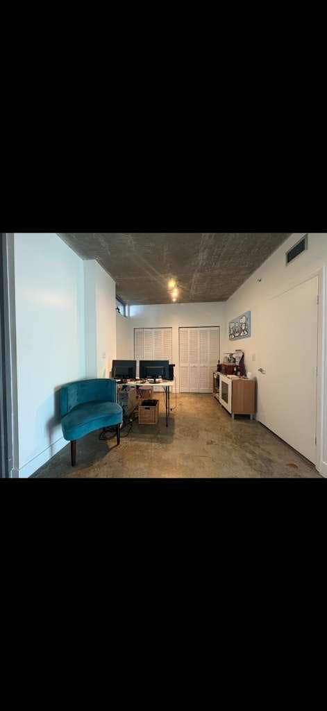 Building Photo - 455 NE 25th St