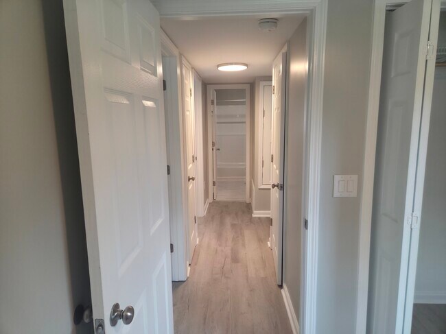 Building Photo - 4509 Deauville Way