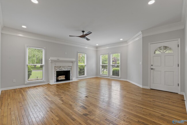 Building Photo - 72 Hartington Dr