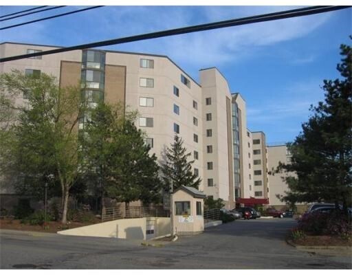 Building Photo - 125 Coolidge Ave