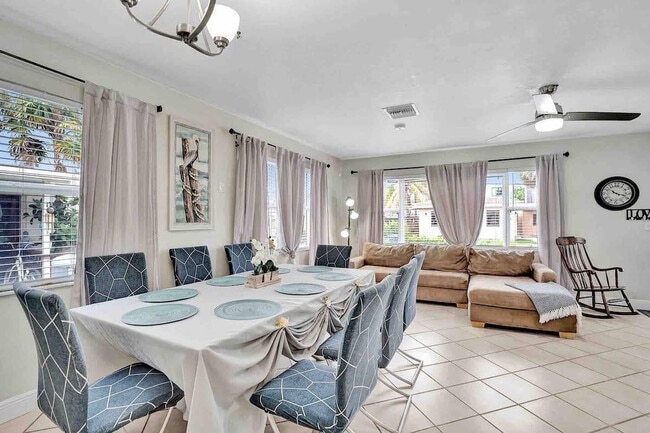 Building Photo - 326 Walnut St