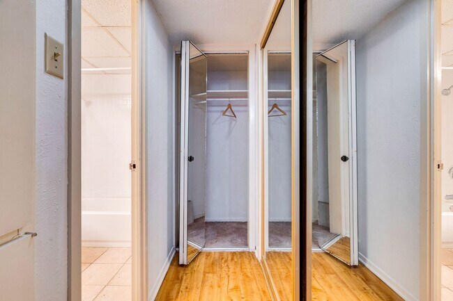 Building Photo - DOWNTOWN MID RISE - 1BD/1BA -  ALL BILLS PAID - GATED - RESERVED PARKING - $1395