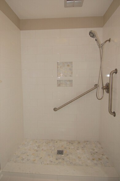 Building Photo - 926 Blenheim Dr