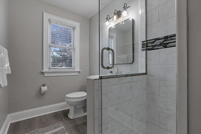 Building Photo - Stunning Restored 4BR Home Steps from Goodale Park & the Short North