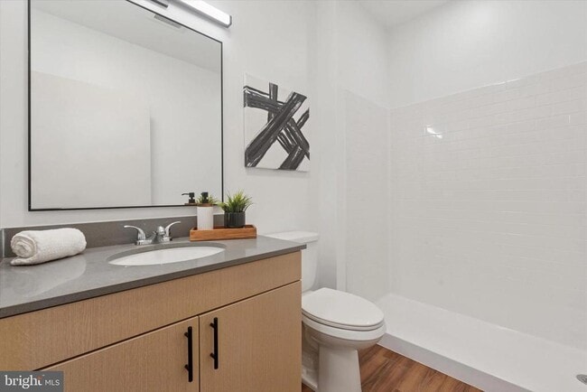 Building Photo - 4240 Chestnut St