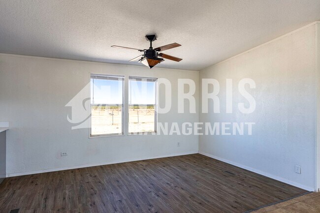Building Photo - 9960 S Niehaus Rd