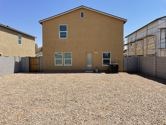 Building Photo - "Spacious 4-Bed Oasis in Coolidge, AZ – 18...
