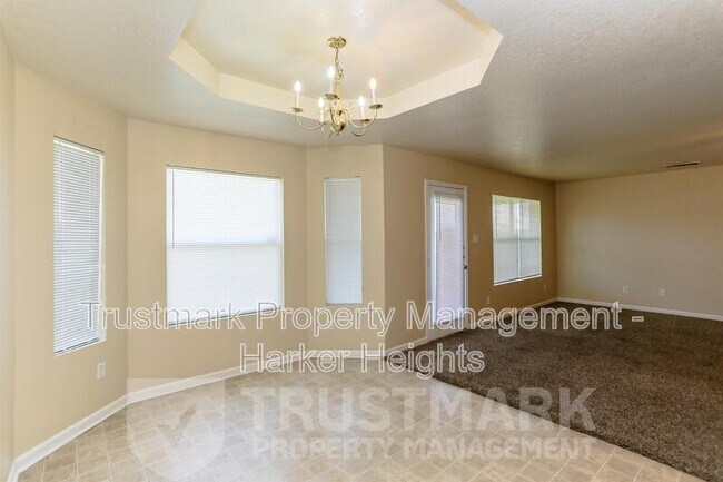 Building Photo - 3907 Deputy Dr