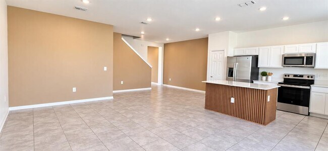 Building Photo - 161 Nine Iron Dr
