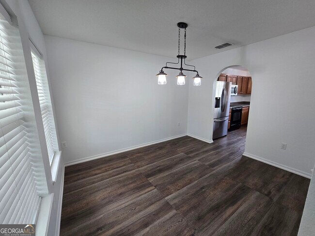 Building Photo - 110 Pine Bluff Blvd W