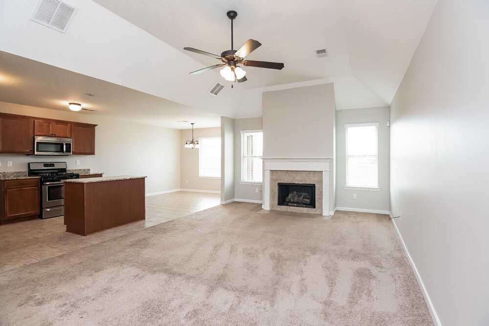 Building Photo - 40 Willow Springs Ln