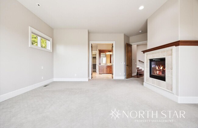 Building Photo - Executive Estate in Atherton Heights with ...