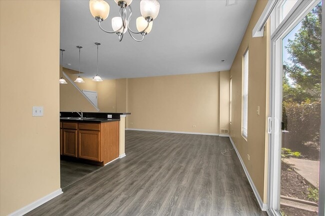Building Photo - 4932 Montauk Dr