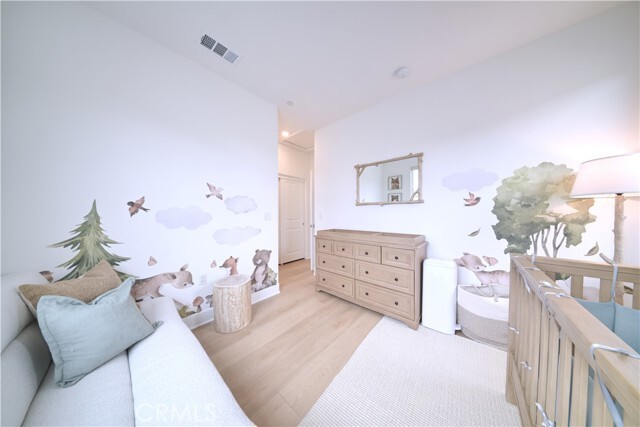 Building Photo - 145 Sora