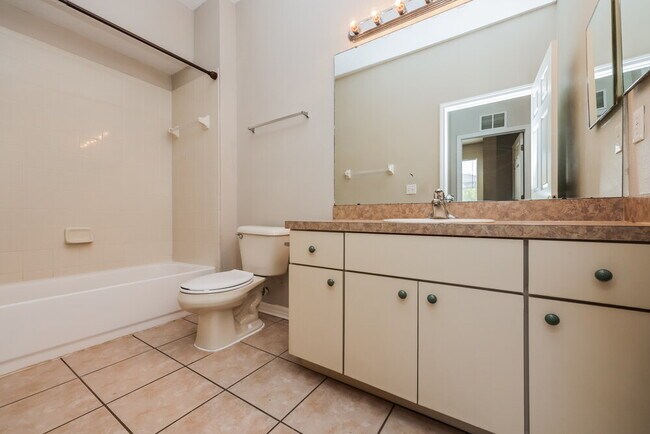 Building Photo - 6327 Bridgecrest Dr