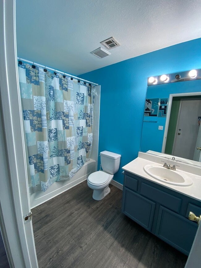 Building Photo - AMERICANA Property Mgmt - Gated 2beds -2baths Townhouse in Spring Valley