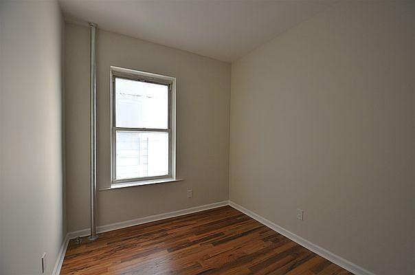 Building Photo - 4 bedroom in New York NY 10031