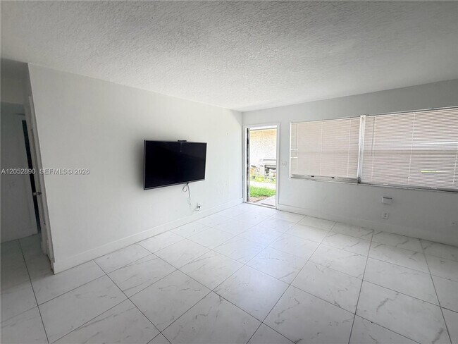 Building Photo - 5307 NW 23rd St