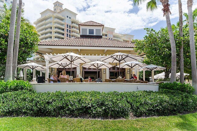 Building Photo - 799 Crandon Blvd