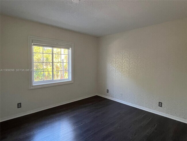 Building Photo - 2045 Pompeii Ct