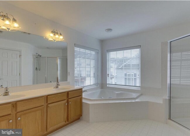 Building Photo - 4597 Barringer Pl