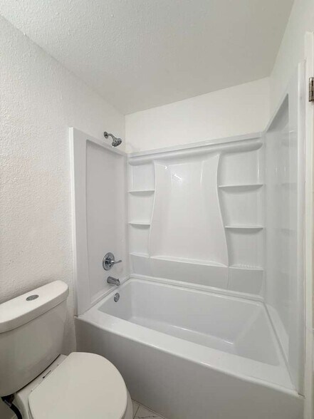 Building Photo - 6206 Hopes Ferry St