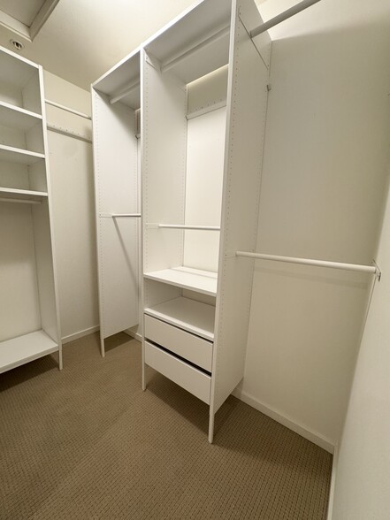 Building Photo - 1200 Bellevue Way NE