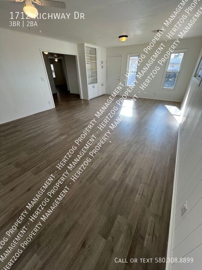 Building Photo - 1712 Richway Dr