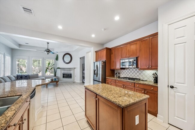 Building Photo - 3047 Bonnebridge Way Blvd