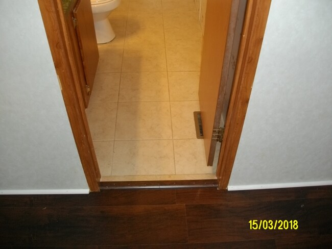 Building Photo - 387 Deanne Ln