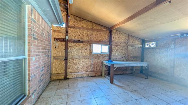 Building Photo - 5718 Creekridge Dr