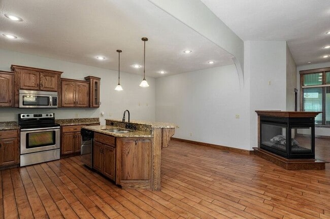 Building Photo - 1367 E Siler Pkwy