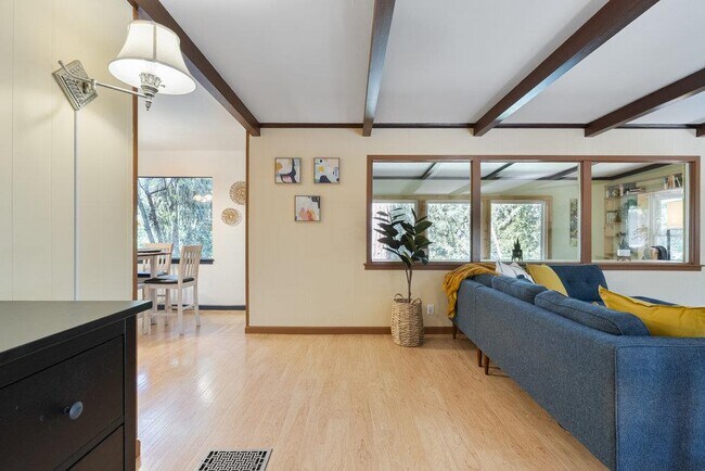 Building Photo - 345 St Francis Dr
