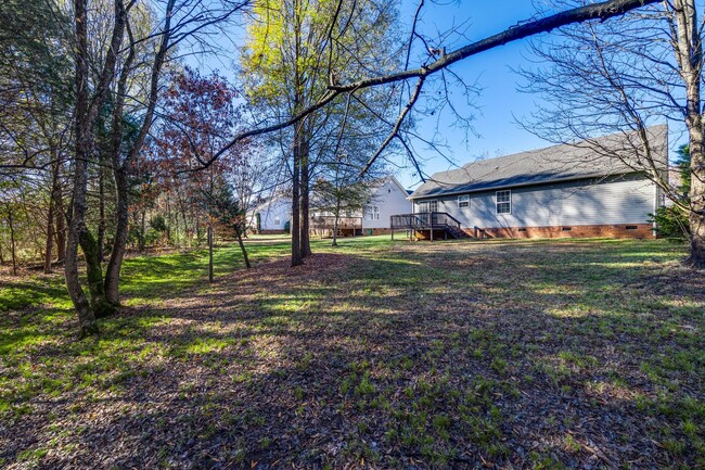 Building Photo - Adorable 3 Bedroom 2 bath RANCH in Fort Mill!