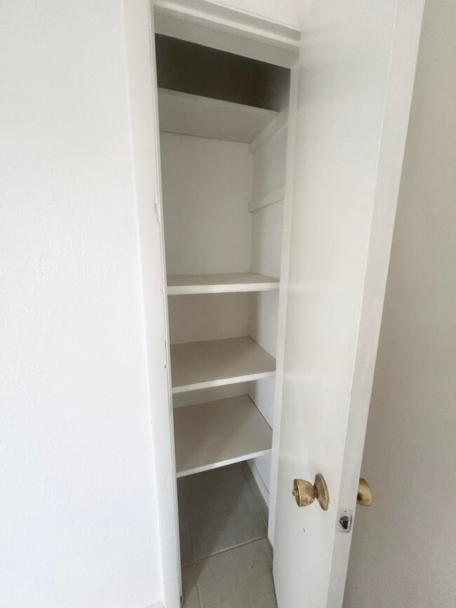 Building Photo - 531 C St