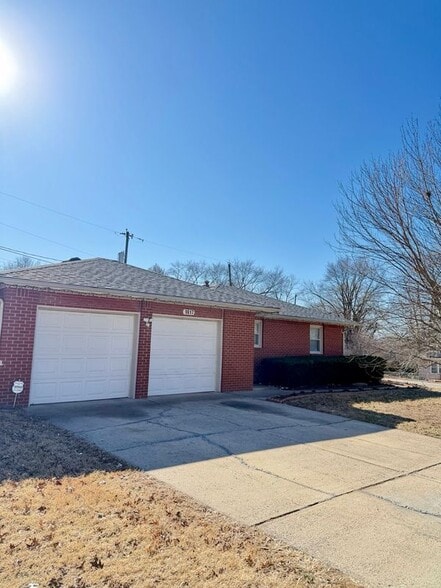 Building Photo - 1617 N 64 Terrace