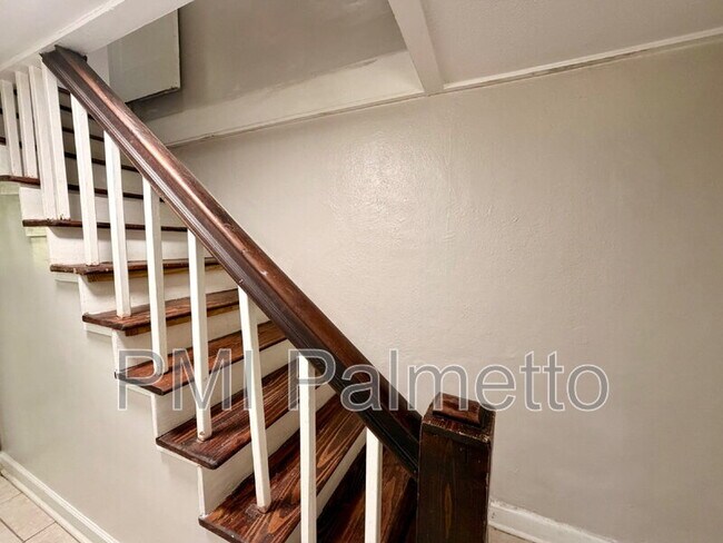 Building Photo - 1304 Mt Vernon St