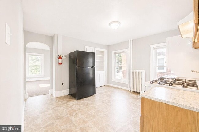 Building Photo - 53 E Hancock St