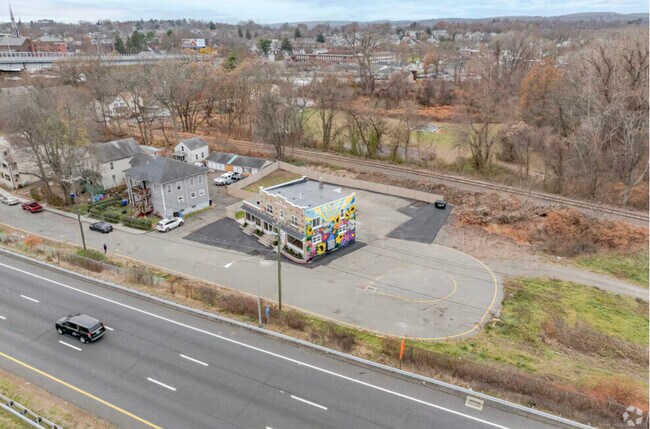 Building Photo - 141 Bridge St