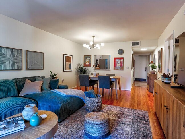 Building Photo - 322 Timber Lake Dr