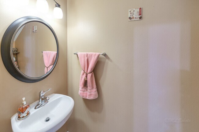 Building Photo - 16222 Wilmington Park Ln