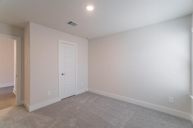 Building Photo - 9826 N Goshawk Trl