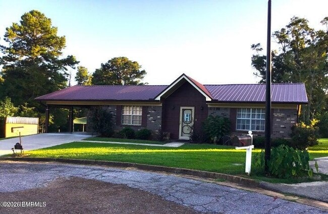 Building Photo - 520 39th Ct E