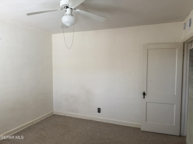 Building Photo - 1222 Mesita Dr