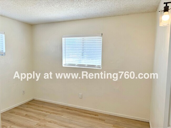 Building Photo - Newly Remodeled 2 Bedroom 1 bathroom Home!