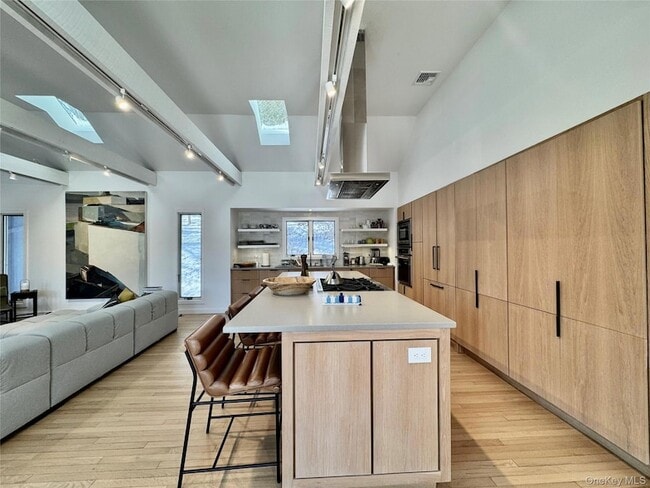 Building Photo - 222 Hurley Rd